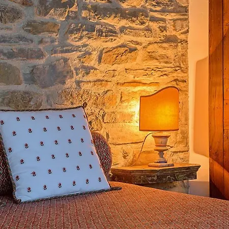 Borgo Di Bastia Creti בית כפרי *