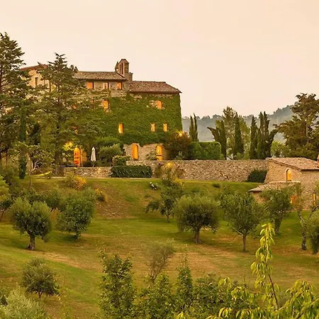 בית כפרי Borgo Di Bastia Creti